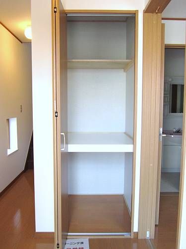 Receipt. Entrance storage