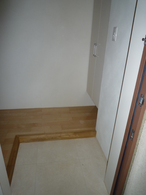 Entrance. Peace of mind flat entrance
