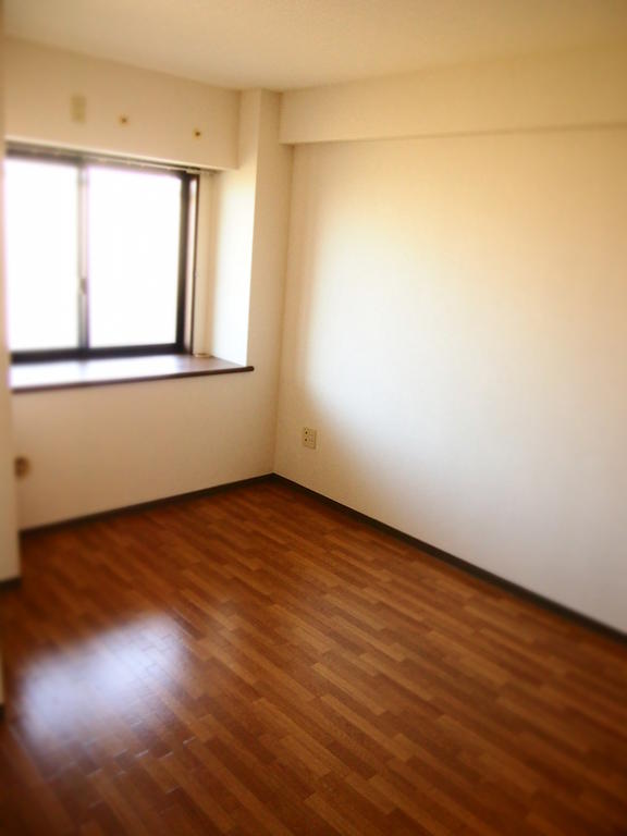 Living and room. Western-style 5.8 Pledge There is also a storage
