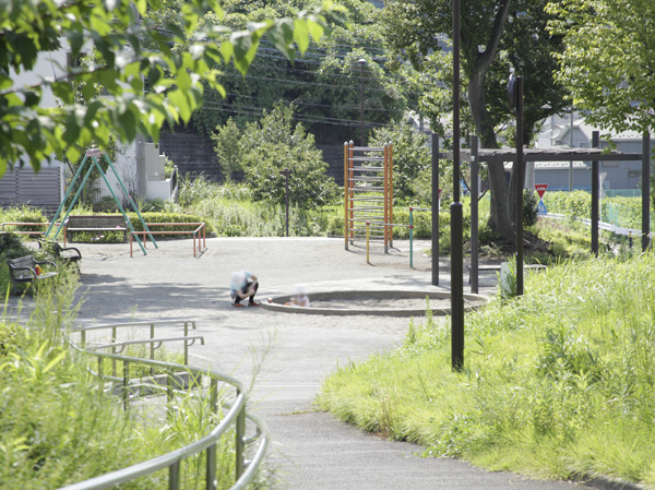 Surrounding environment. Nagatsuta Miyanomae park (about 190m ・ A 3-minute walk)