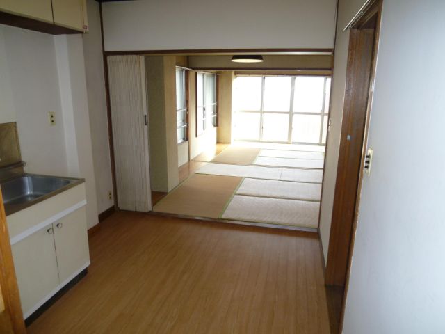 Living and room
