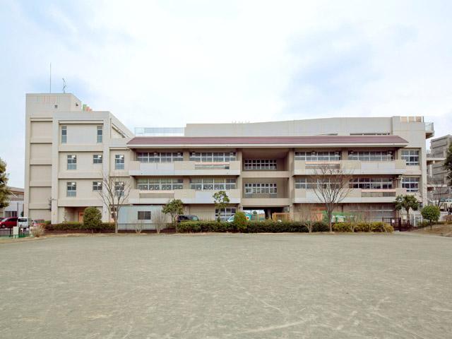 Primary school. Morinodai 600m up to elementary school