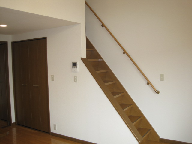 Living and room. LDK (stairs)