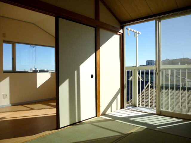 Living and room. Japanese-style room ・ Western style room