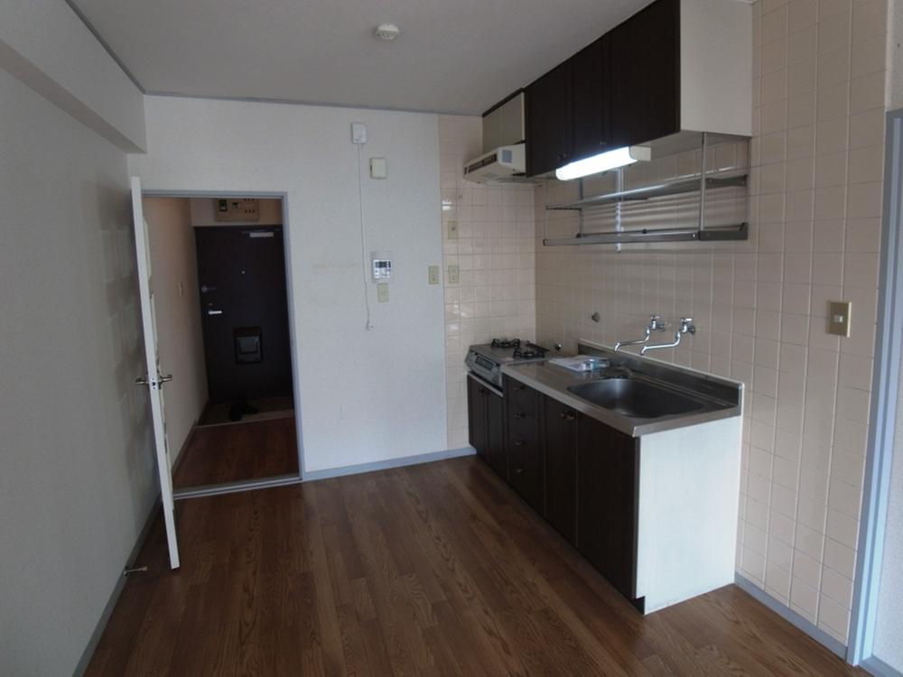 Kitchen. Room (August 2013) Shooting