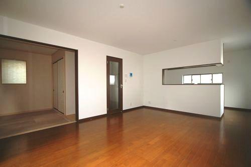 Same specifications photos (living). Same specifications