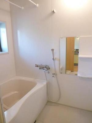 Bath. Bathroom dryer with bus