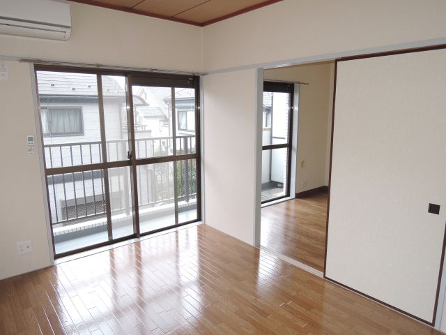 Living and room