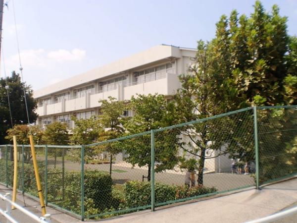 Primary school. 500m to Yokohama Municipal Ibukino Elementary School