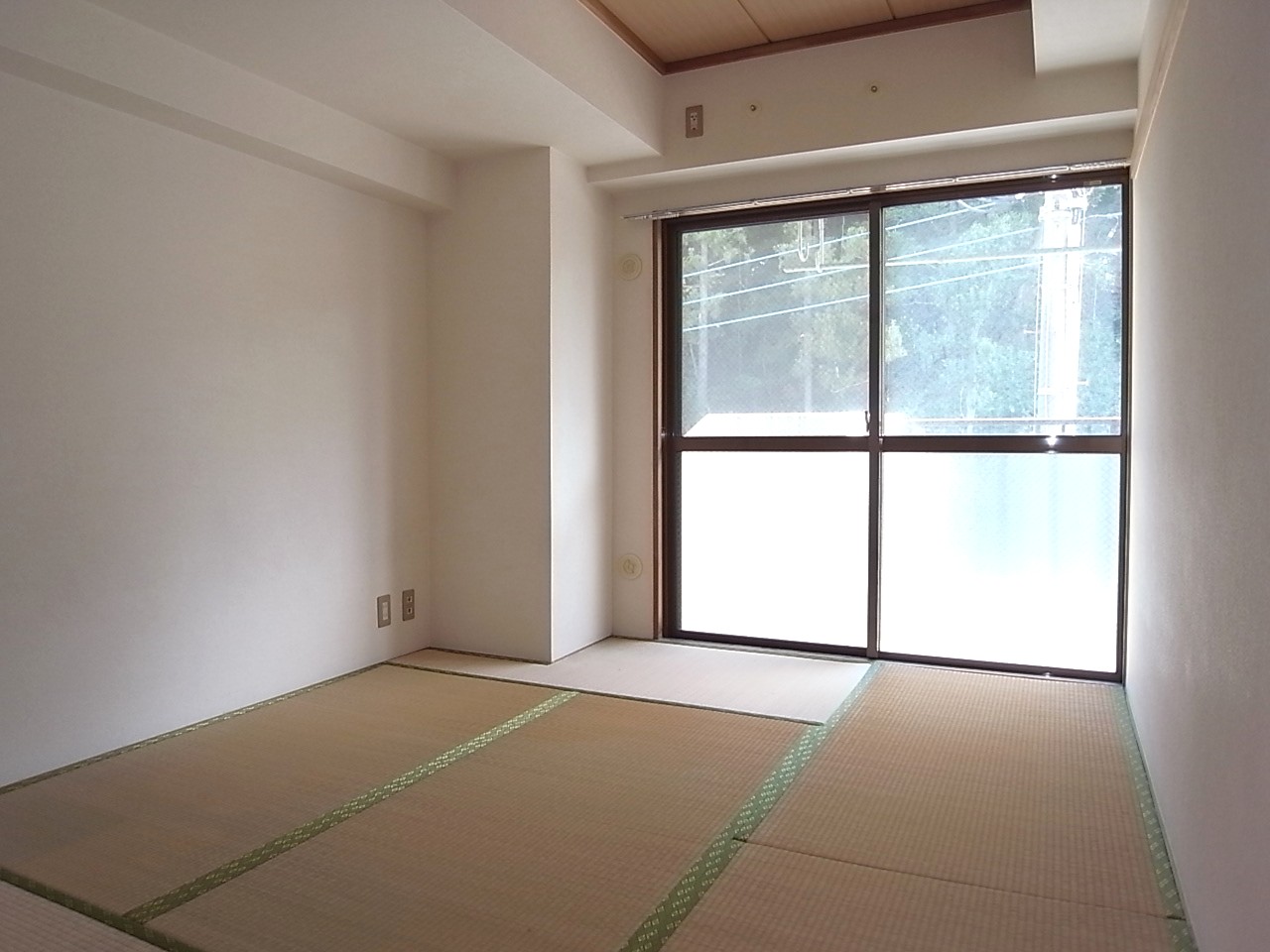 Living and room. Japanese-style room 6 quires