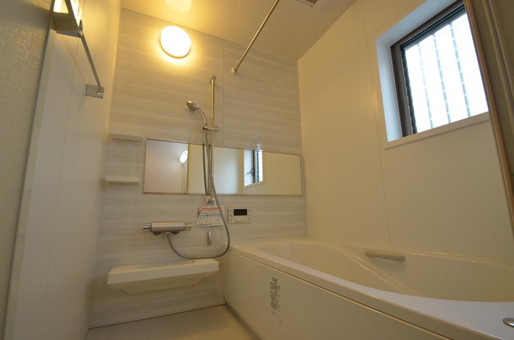 Bathroom. Indoor (11 May 2013) Shooting 5 Building