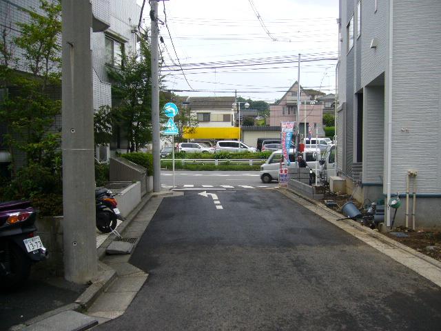 Local photos, including front road. Local (June 2013) Shooting