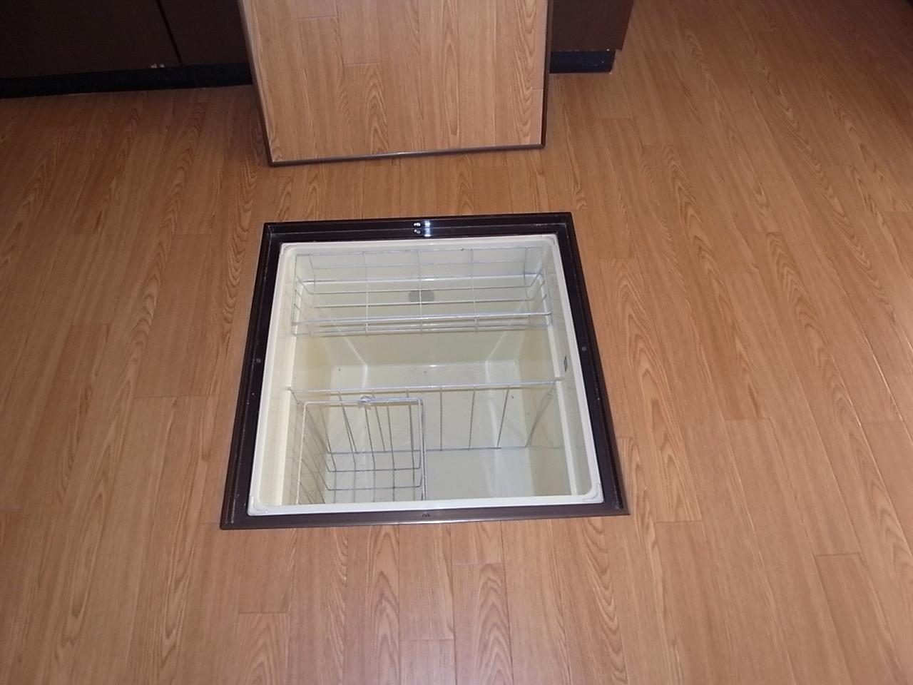 Receipt. Kitchen floor storage
