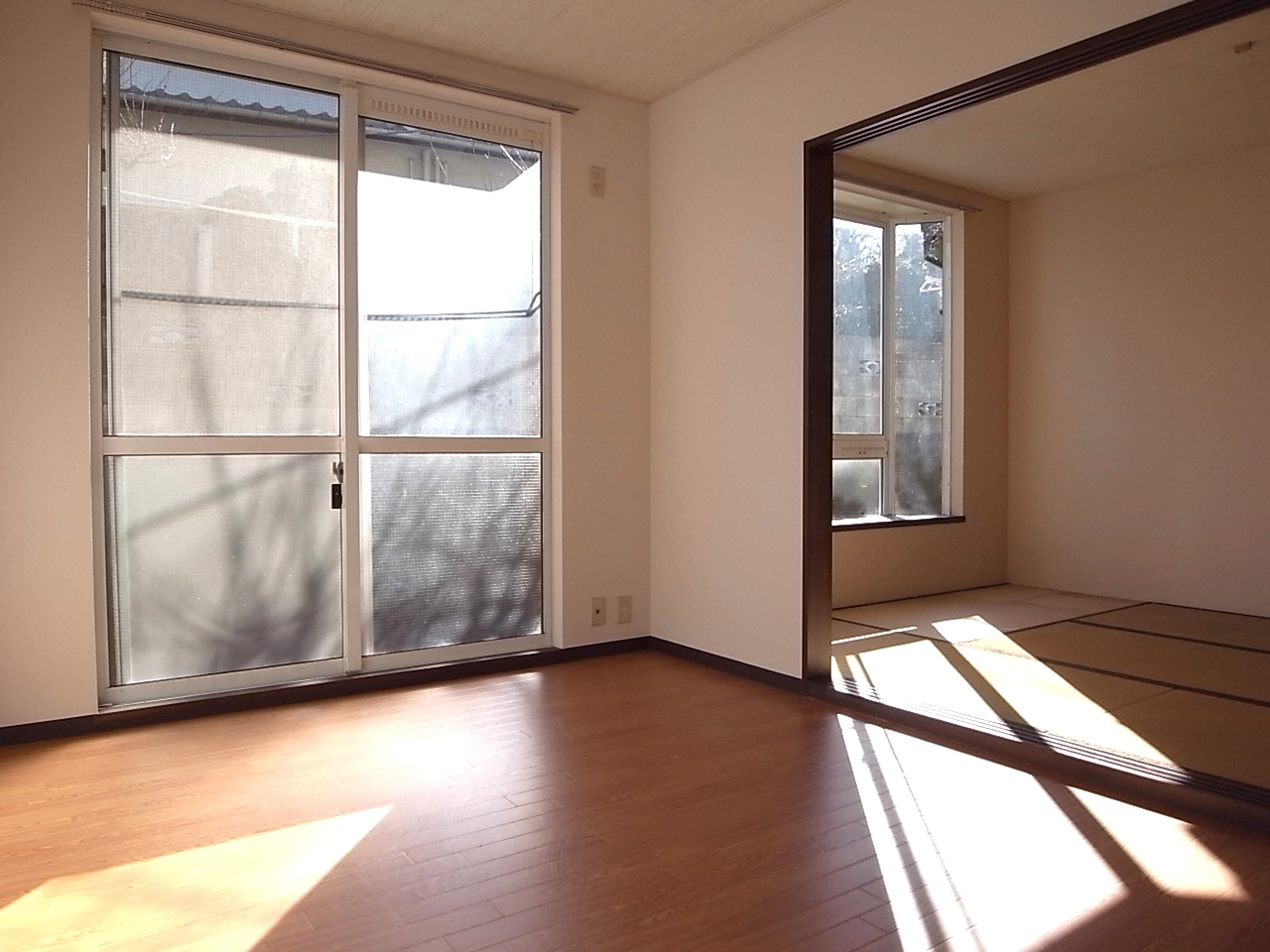Living and room. Western style room ・ Japanese-style room