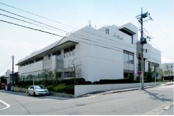 library. Yokohama Tatsumidori 1900m to the library (library)