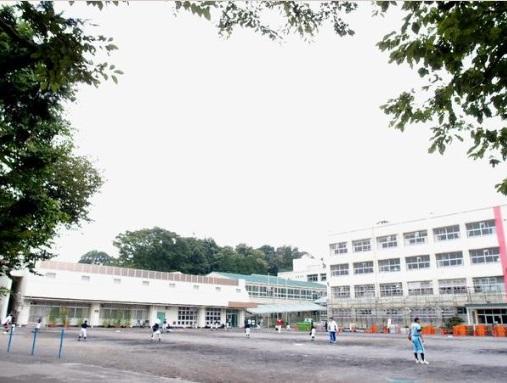 Primary school. Nagatsuta until elementary school 1300m