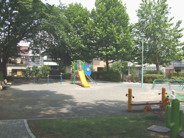 park. 70m to Kosaka first park (park)