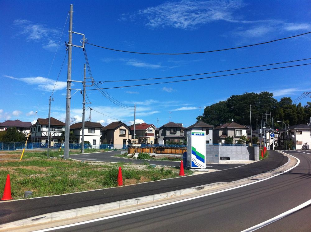 Local photos, including front road. Local (September 2013) Shooting