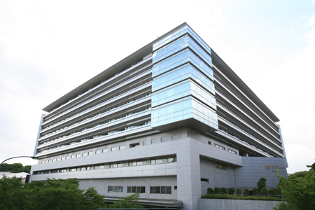 Hospital. Showa University Northern Yokohama Hospital (hospital) to 4458m