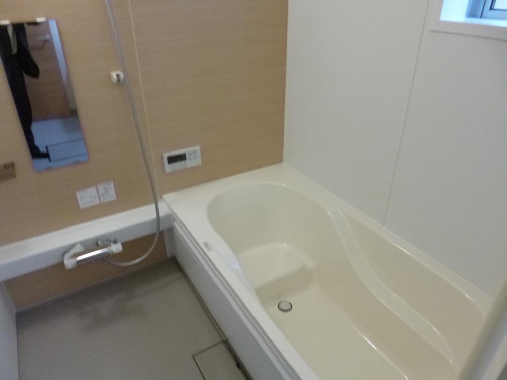 Bathroom. 1 tsubo size that can stretch the loose leg