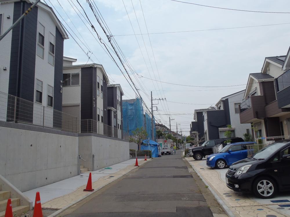 Local photos, including front road. Local (July 2013) Shooting