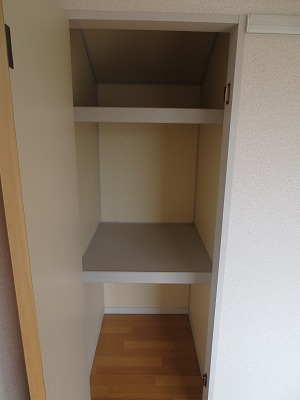 Receipt. y It is easy to use in the three-stage storage