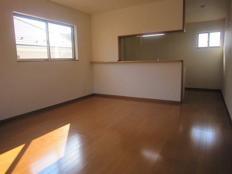 Same specifications photos (living)