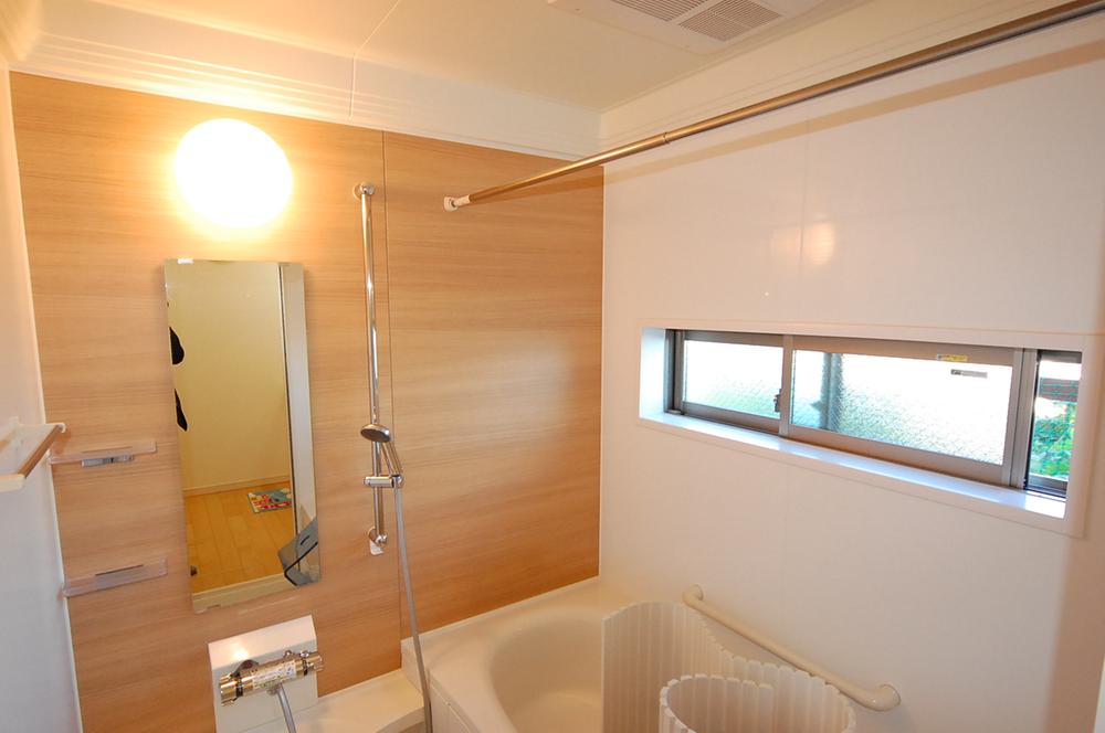 Bathroom. Bathroom dryer with unit bus one tsubo type. It is very beautiful to use. There is almost no feeling of use. 