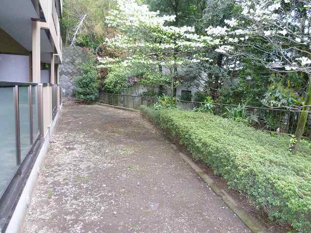 Other. 0m to the balcony surface (Other)