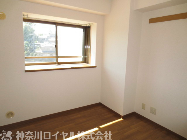 Other room space. Western-style (entrance side)
