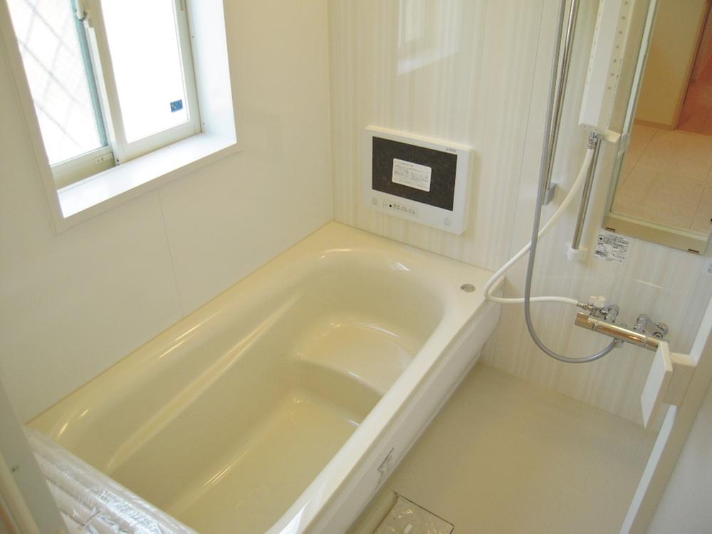 Bathroom. Unit bus heating function with dryer ・ Mist sauna standard ・ 15 inches with TV