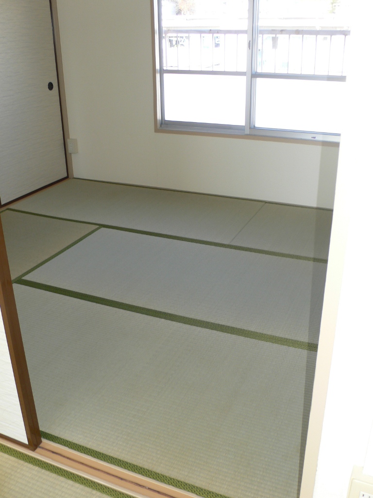Other room space. Photo is the same type ・ It is another dwelling unit. Japanese-style room 4.5 tatami
