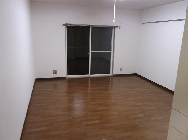 Living and room. It is the flooring of Western-style