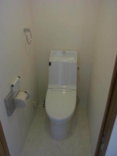 Toilet. New replaced.. Comfortable with Washlet