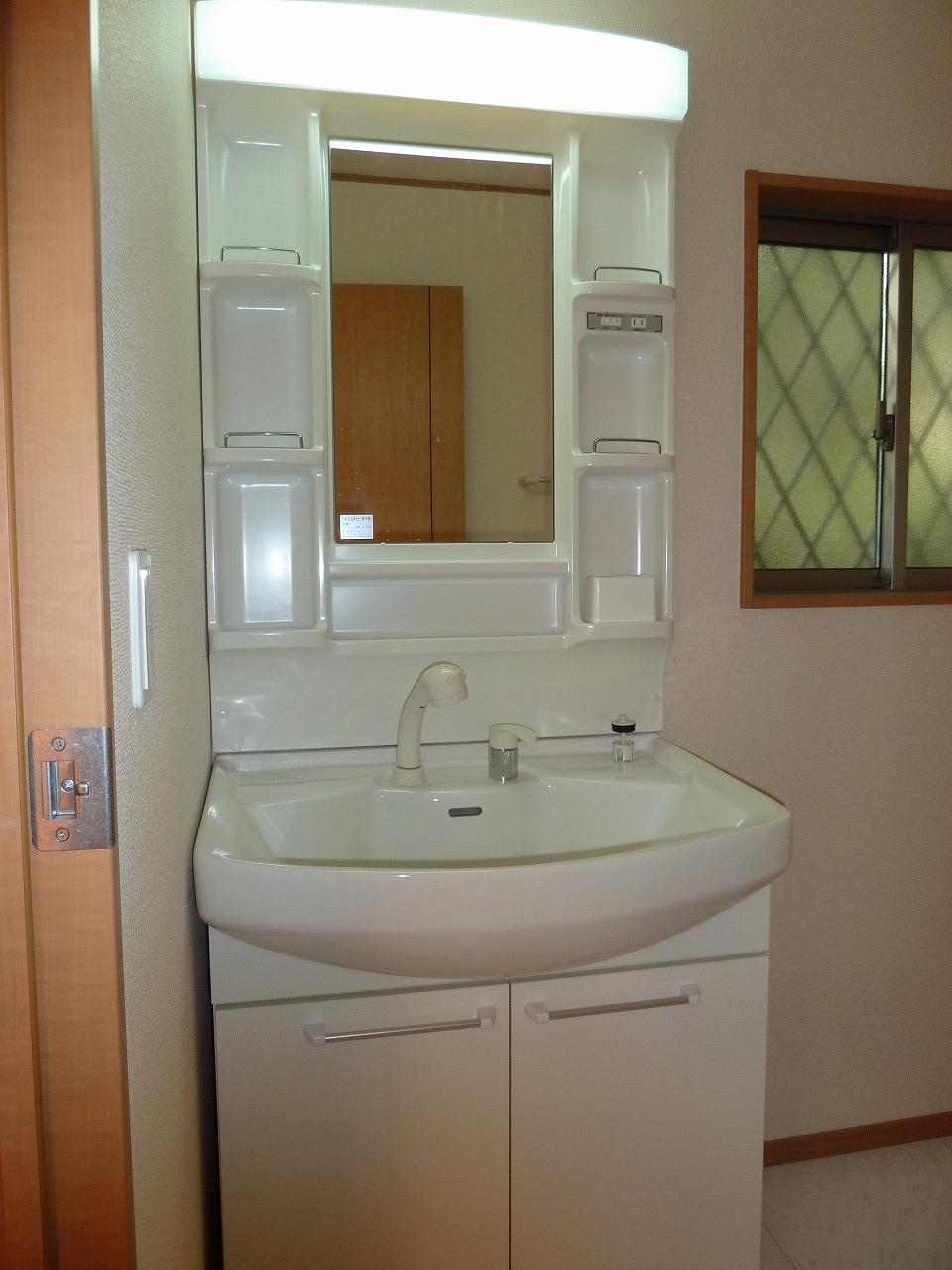 Same specifications photos (Other introspection). Vanity same specifications