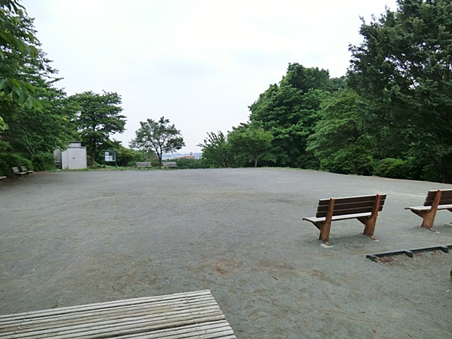 park. 676m until Higashihongo park (park)