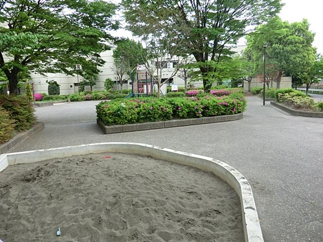 park. Is a park that has been favored as a wife our communication of field of 250m Families with children up to Zhongshan Station Kitadai three park.