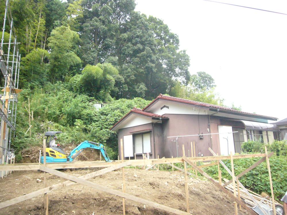 Local appearance photo. Building 3 is a local. And construction of the foundation from now. September 10, 2013 shooting
