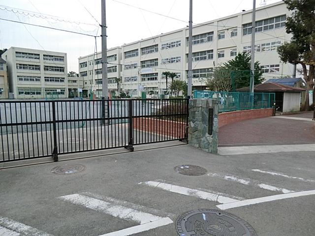 Primary school. Miho until elementary school 1300m