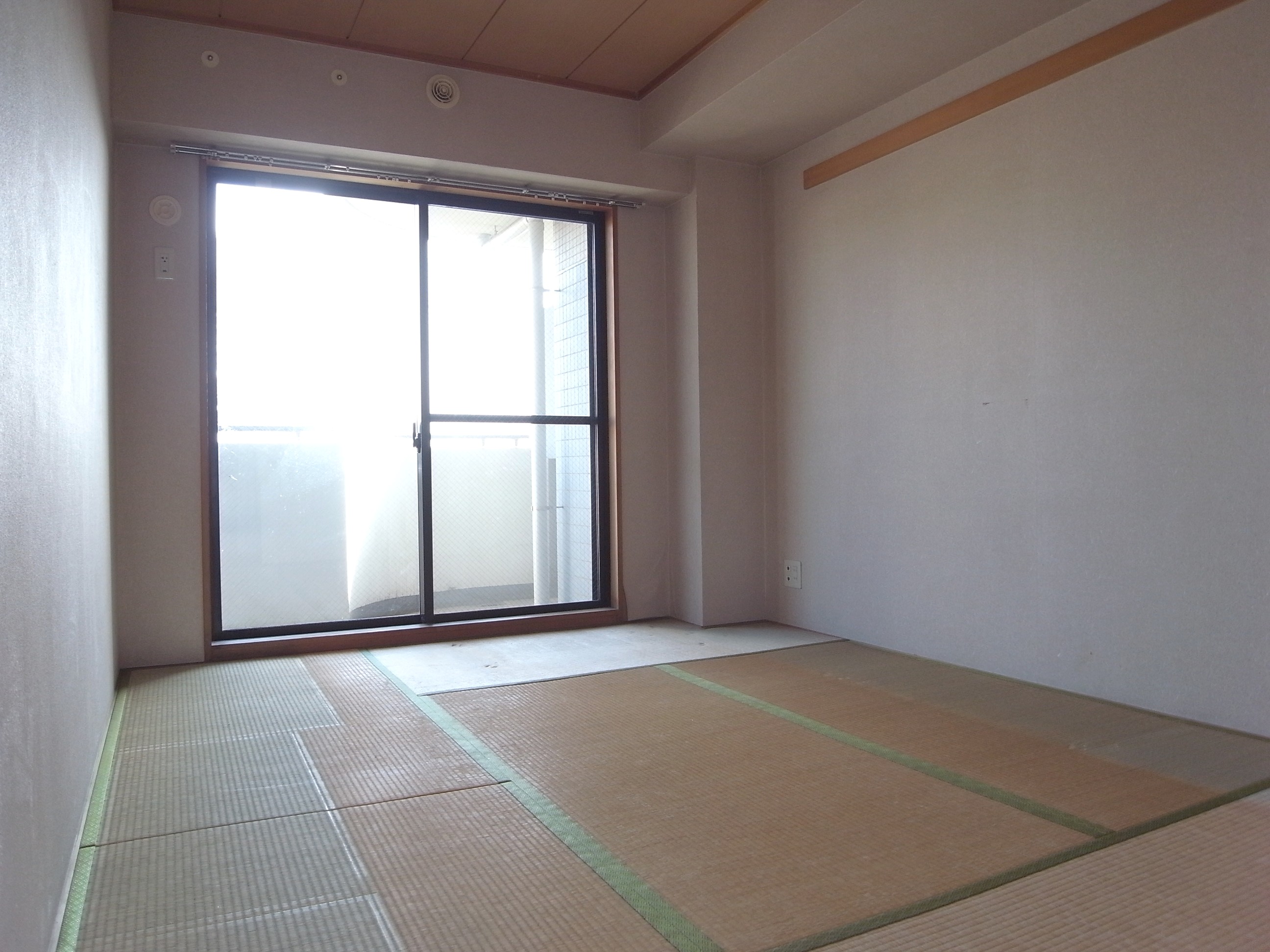 Living and room. Japanese-style room 6 quires