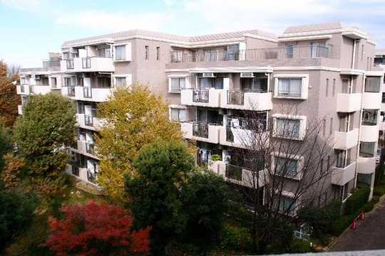 Local appearance photo.  [Building appearance] It will be living environment surrounded by greenery.