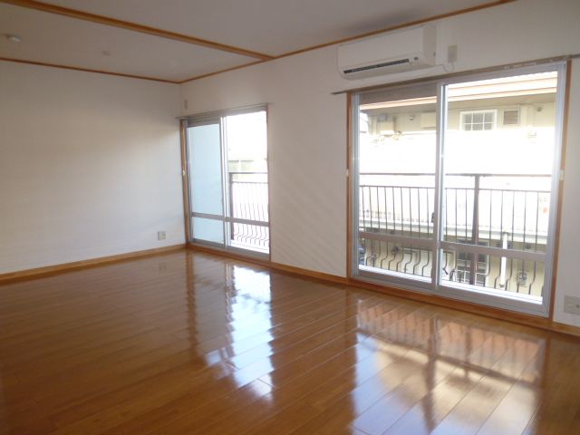 Living and room