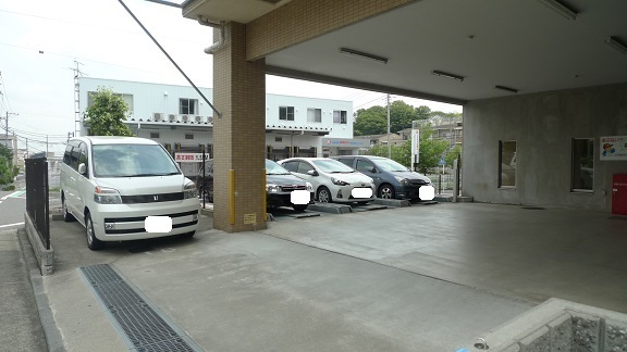 Parking lot