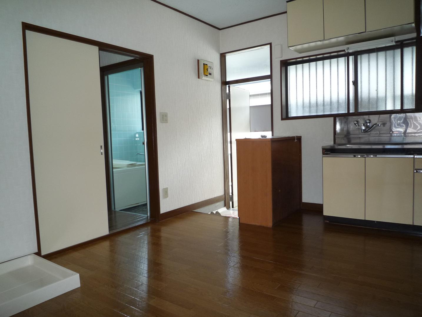 Living and room. DK6 Pledge