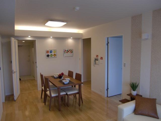 Living. Indoor (June 2013) Shooting