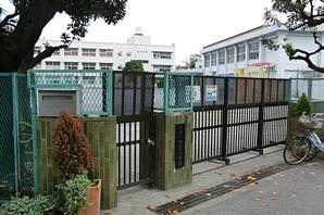 Yokohama Municipal lintel Elementary School