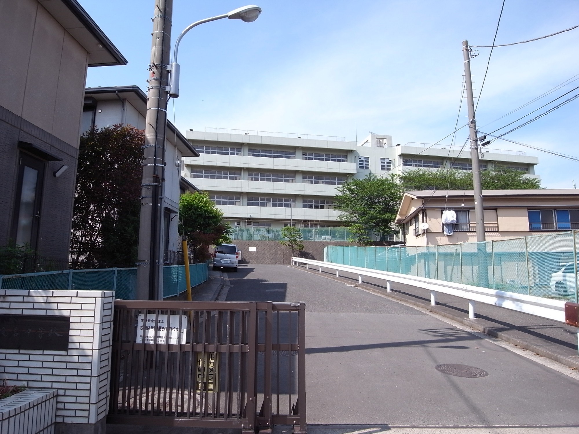 Junior high school. Yokohama Tatsuhigashi lintel 400m up to junior high school (junior high school)