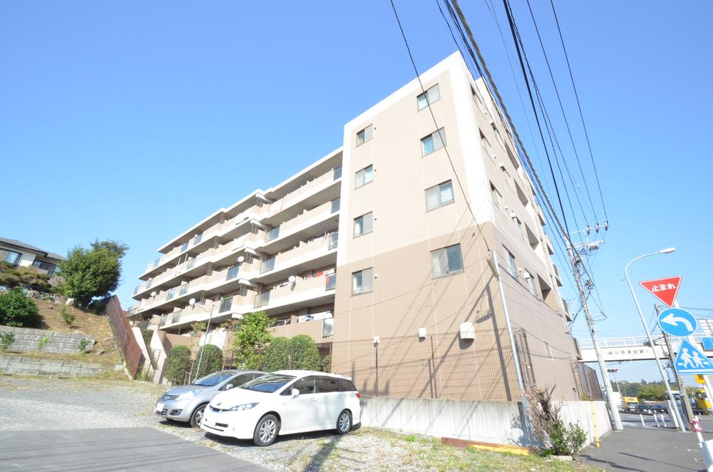 Local appearance photo. Local (10 May 2013) Shooting