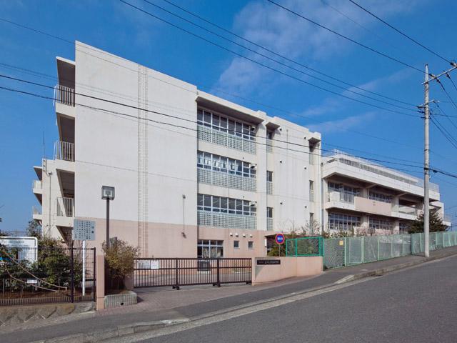 Primary school. Under Yokohama Tateyama Midoridai 400m up to elementary school