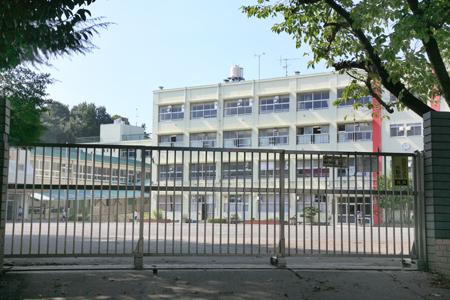 Primary school. 498m to Yokohama Municipal Nagatsuta Elementary School
